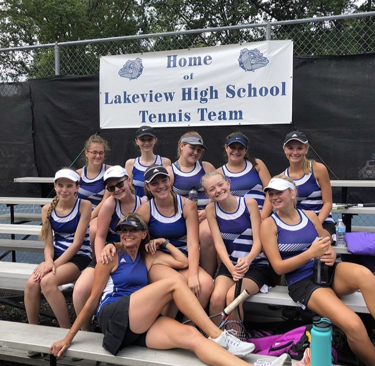 Girls+Tennis+Goes+to+Districts