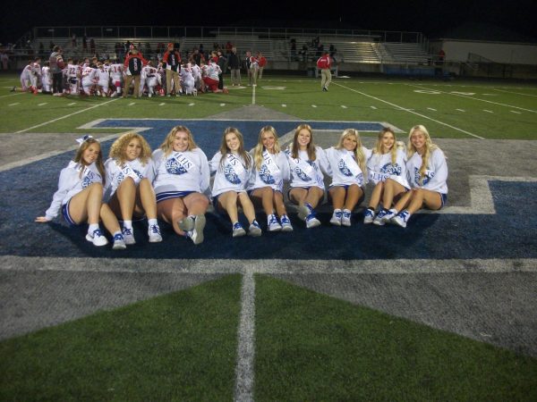 Bulldog Cheerleaders Come to an Official End to Their Fall Season